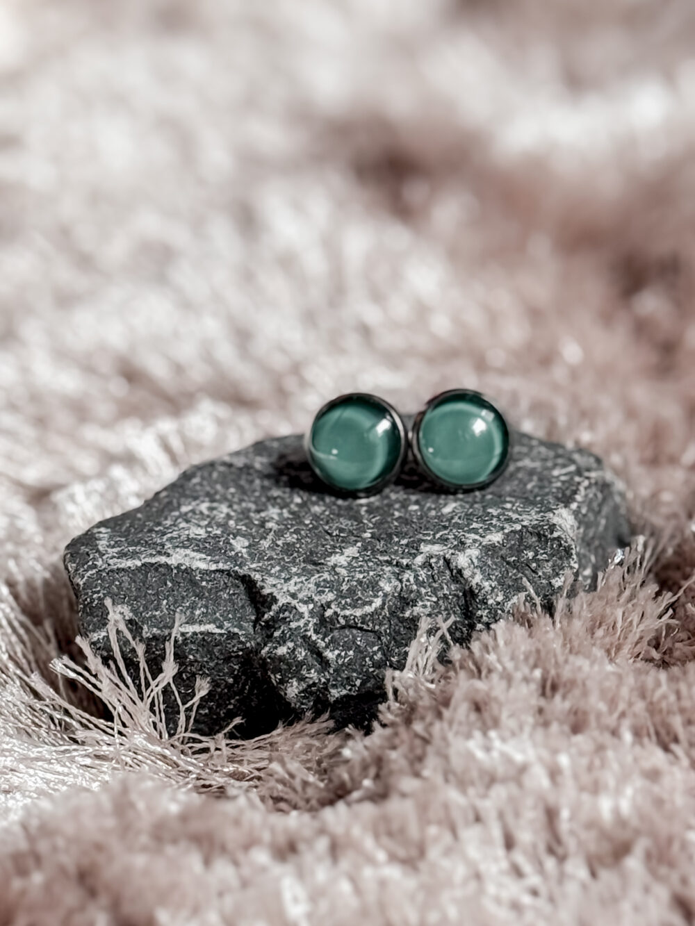Ohrstecker Dunkelgrün Anthrazit 12mm